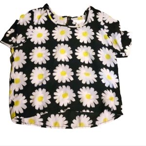 NWOT Shining Violet top. Daisy. Back zipper closure. Black. Short sleeve. Large